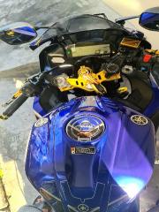 YAMAHA R15 V3